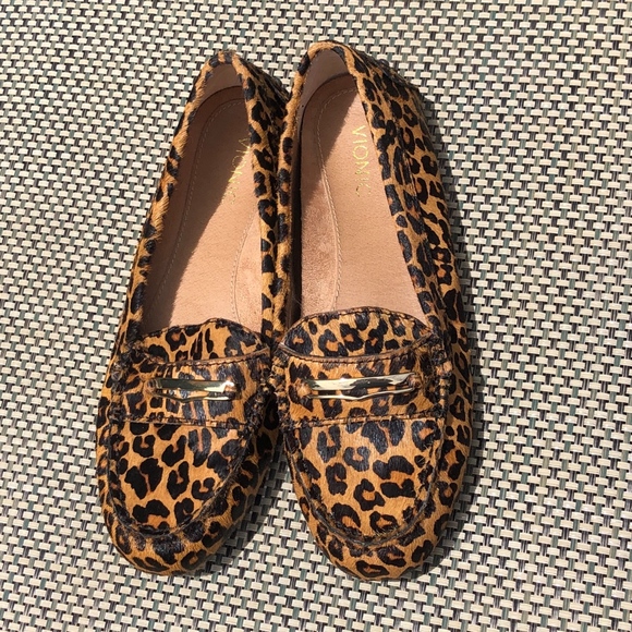 vionic ashby loafer leopard